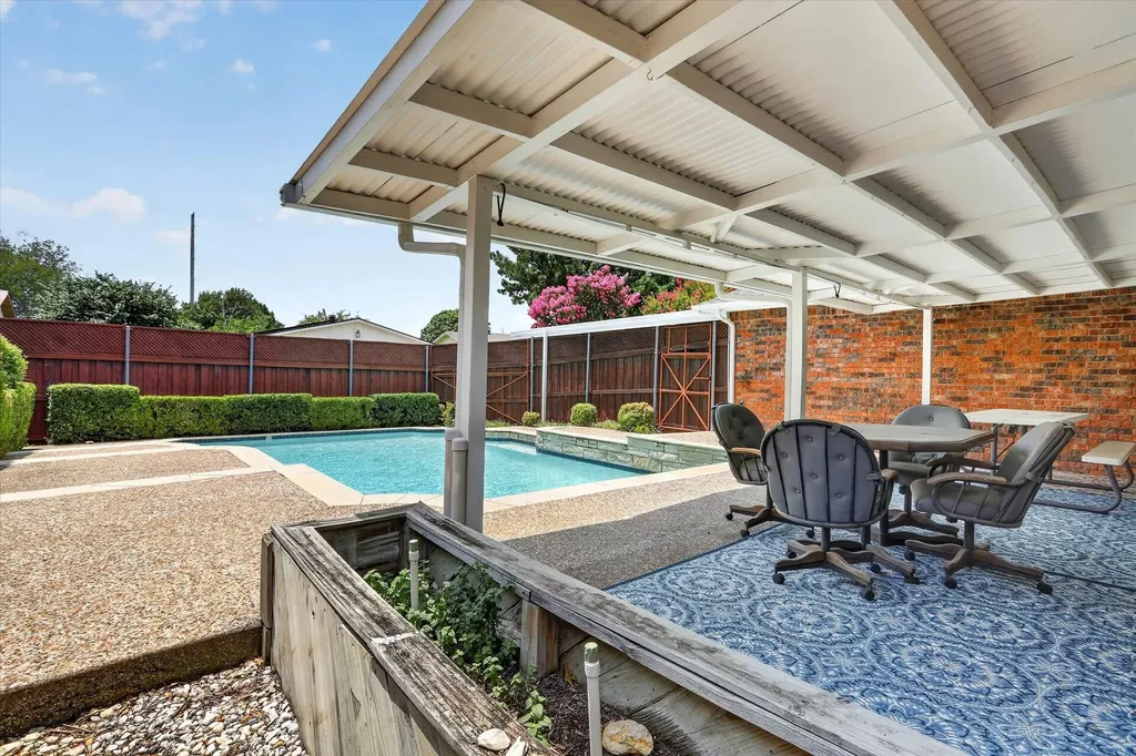 2910 Flagstone Drive Garland TX 75044