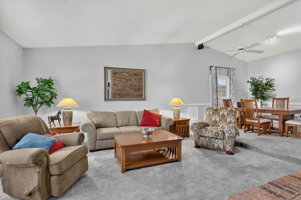 2910 Flagstone Drive Garland TX 75044