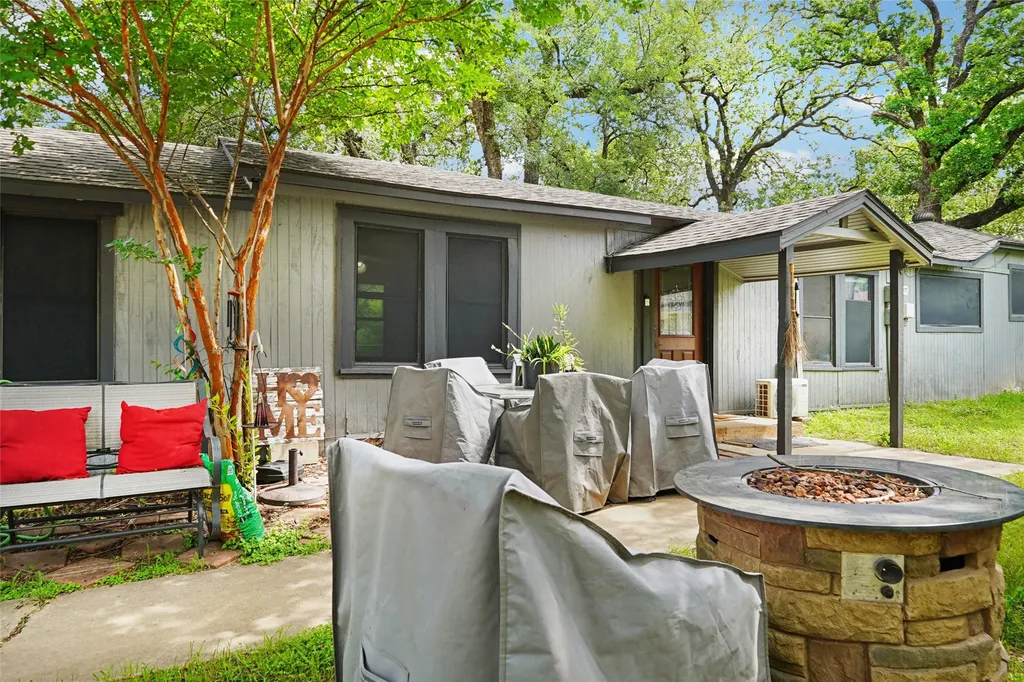 7616 Osage Trail Lake Worth TX 76135