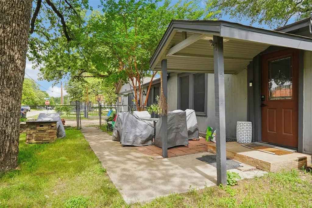 7616 Osage Trail Lake Worth TX 76135