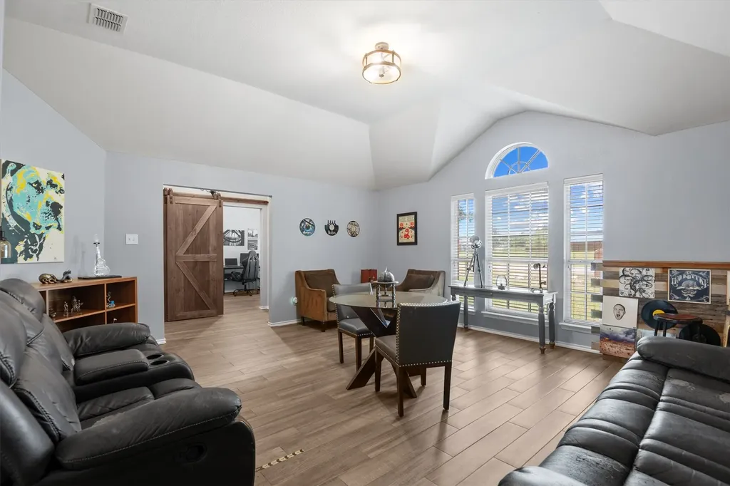 1108 Chestnut Drive Venus TX 76084