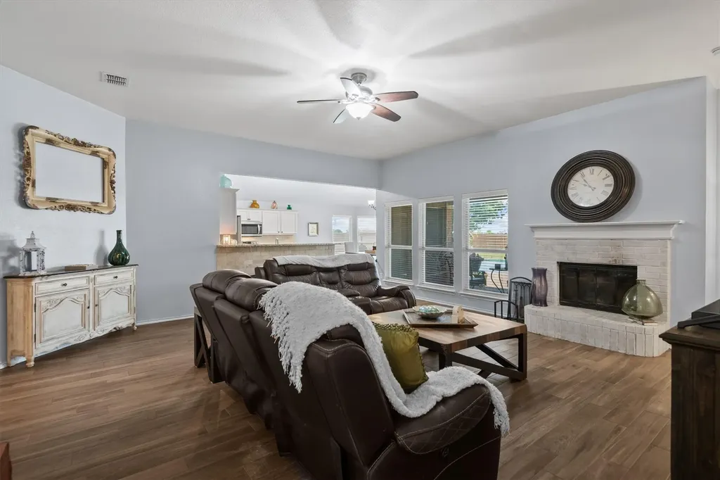 1108 Chestnut Drive Venus TX 76084