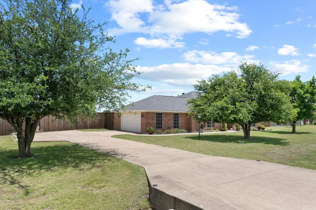 1108 Chestnut Drive Venus TX 76084