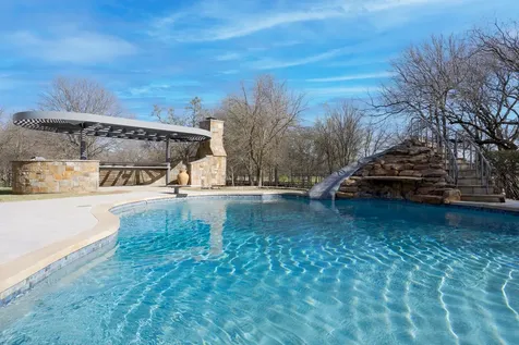 8970 Burnett Road Justin TX 76247