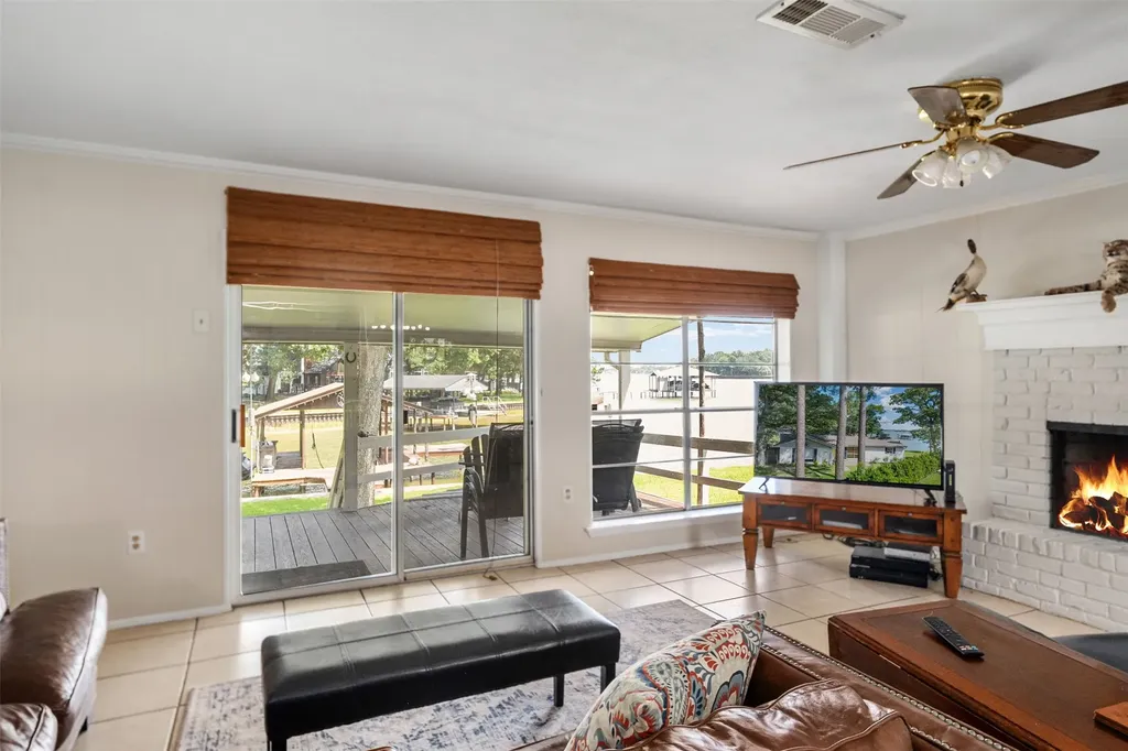 1725 Oak Shore Drive Tool TX 75143