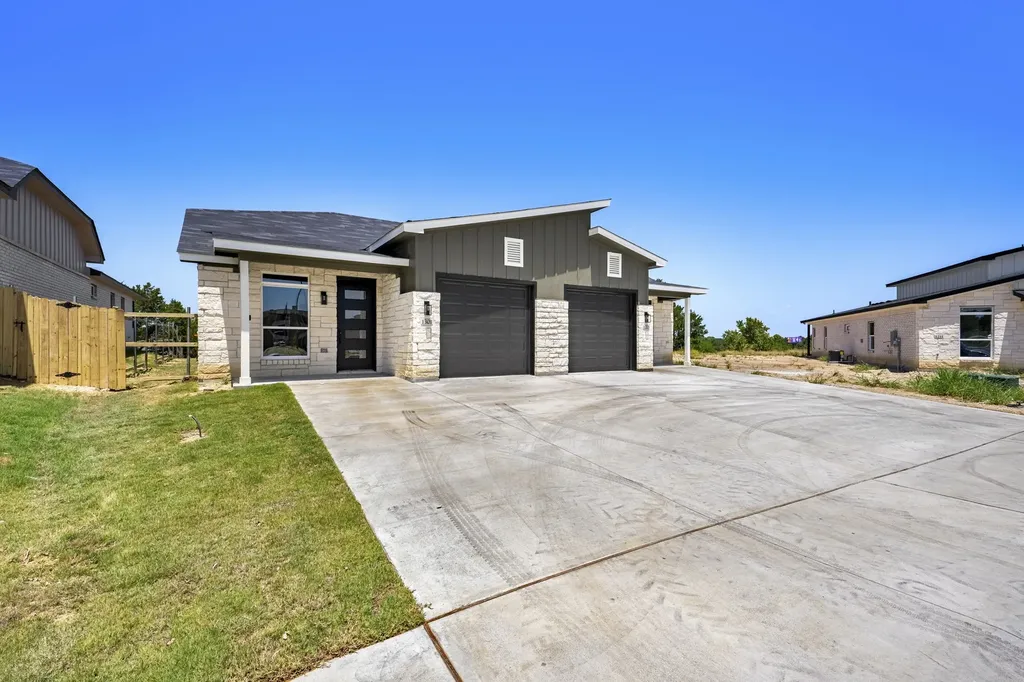 1301 Lone Pine Way Killeen TX 76543