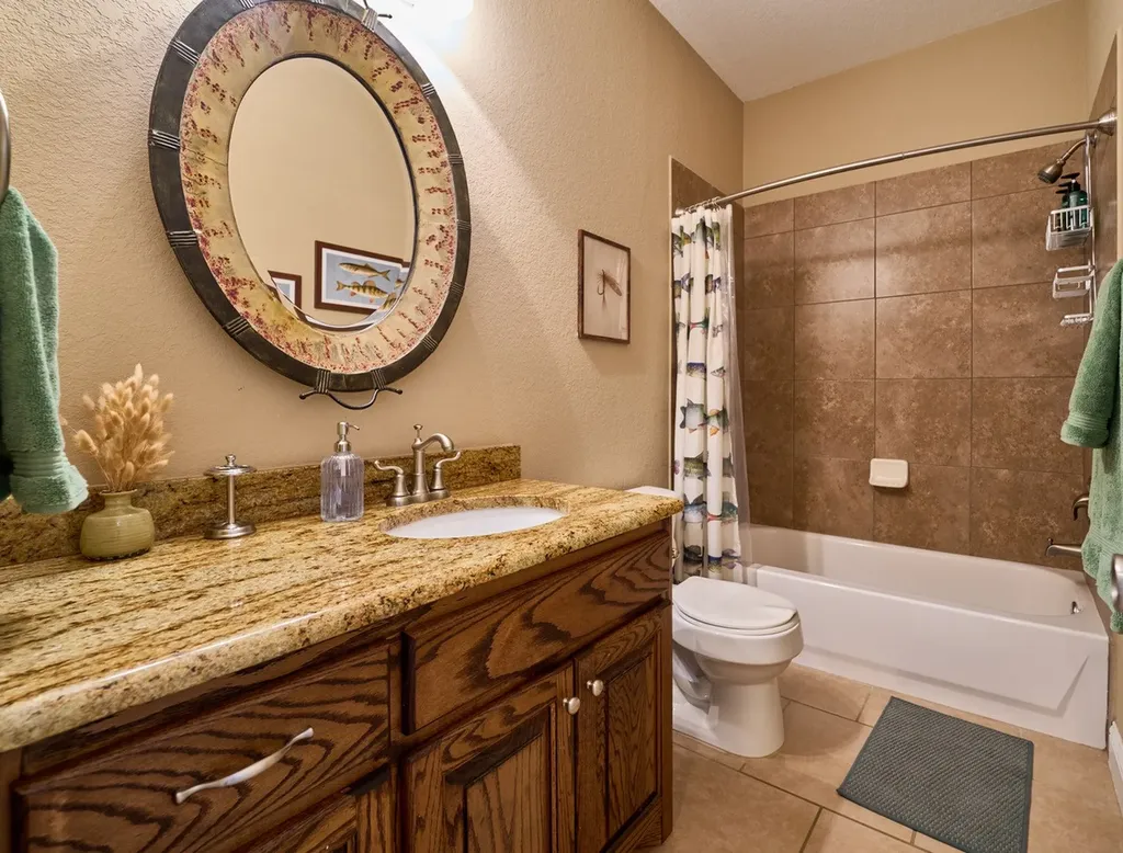 182 Oak Hills Drive Mabank TX 75156