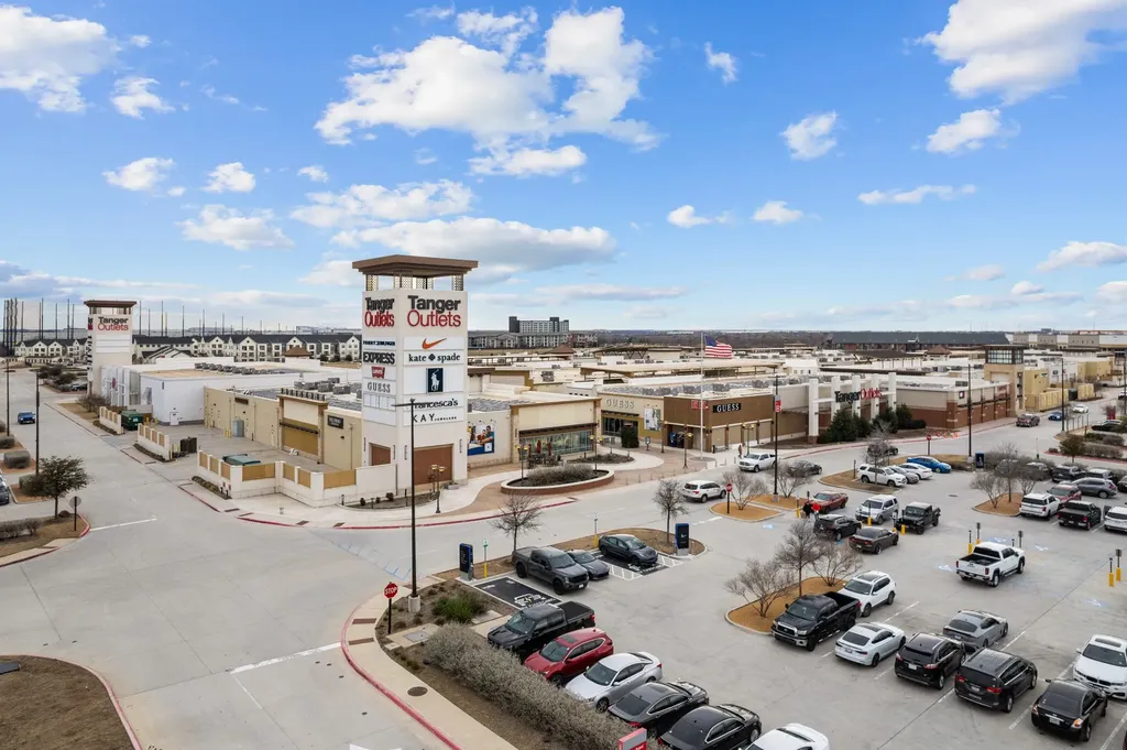 160 Hudson Lane Justin TX 76247
