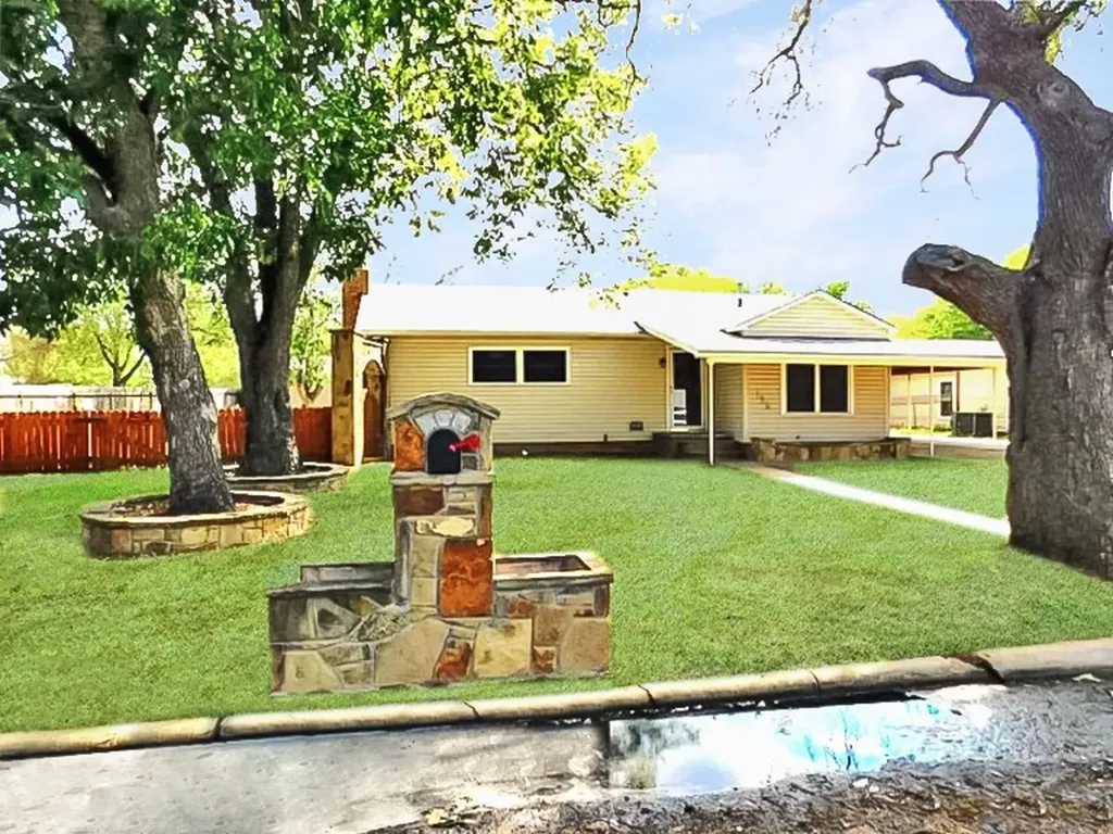 135 Summitt Avenue Graham TX 76450