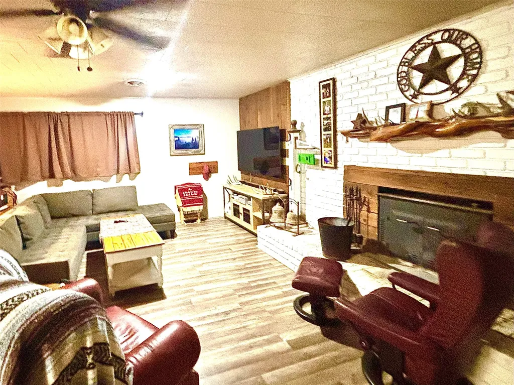 135 Summitt Avenue Graham TX 76450