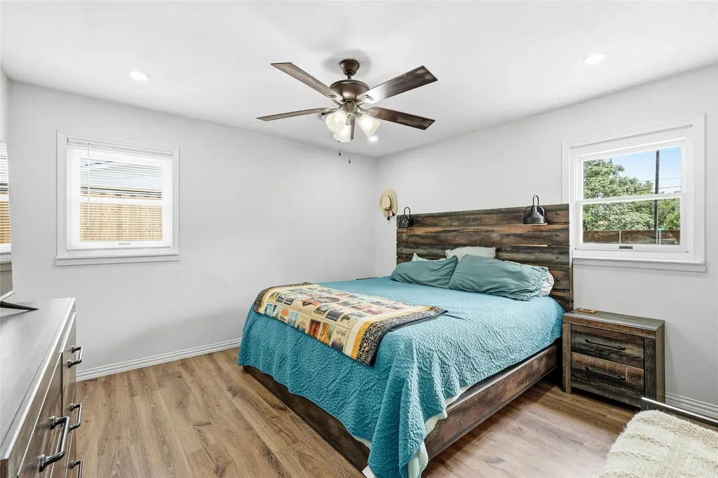 588 Pine Street Lewisville TX 75057