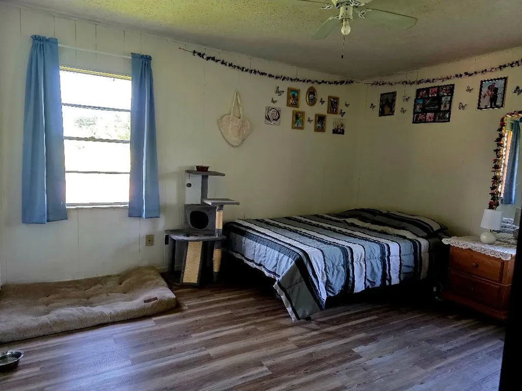 602 Hewitt Street Groesbeck TX 76642