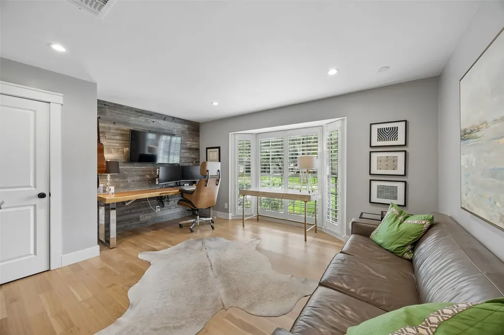 13220 Wittmore Circle Dallas TX 75240