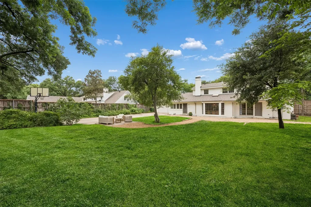 13220 Wittmore Circle Dallas TX 75240