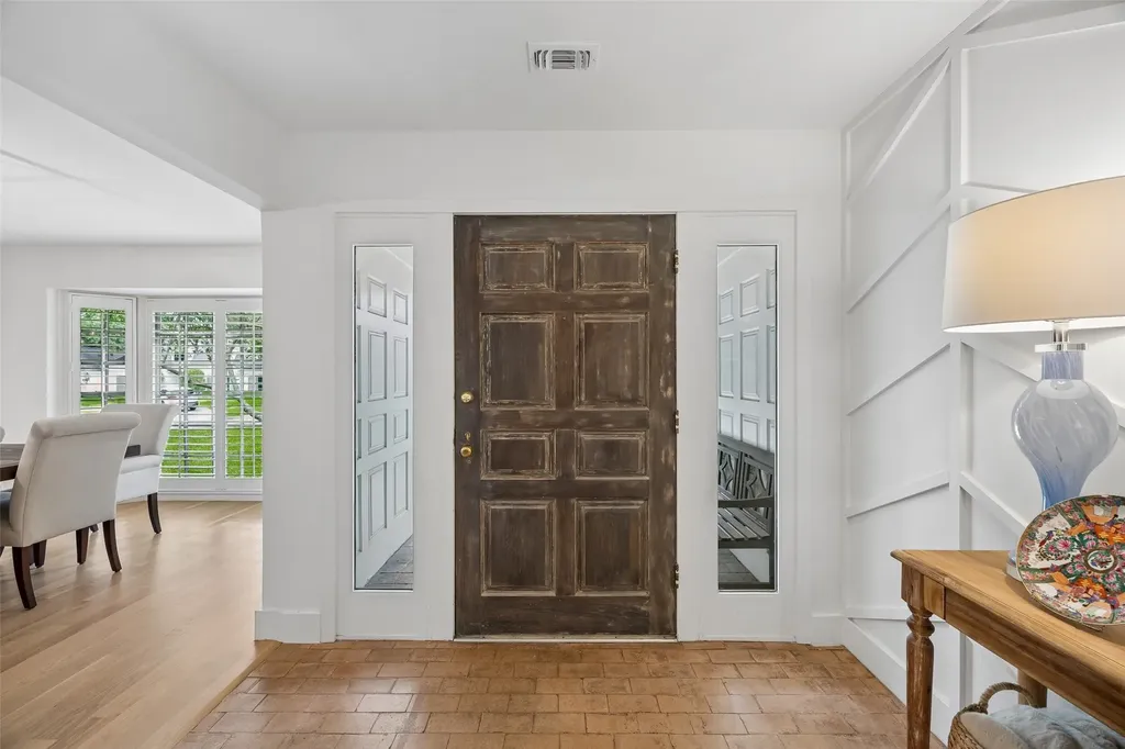 13220 Wittmore Circle Dallas TX 75240