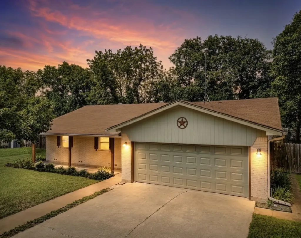 806 S Avenue O Clifton TX 76634