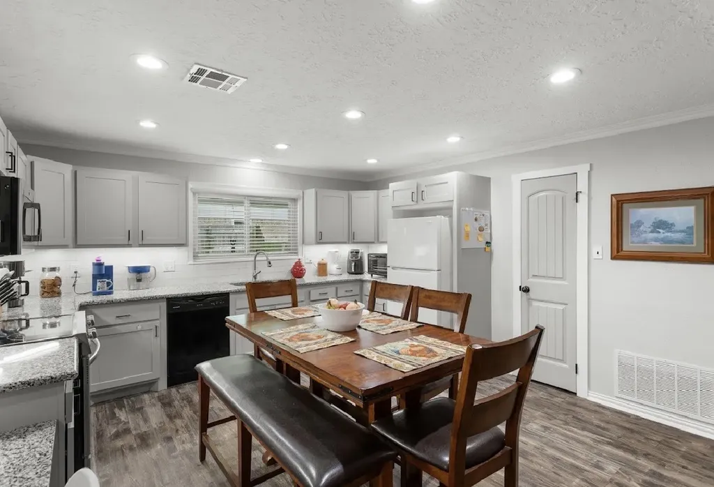 806 S Avenue O Clifton TX 76634