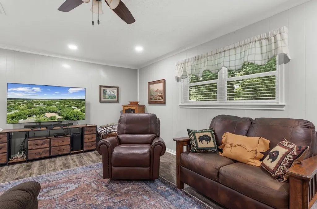 806 S Avenue O Clifton TX 76634