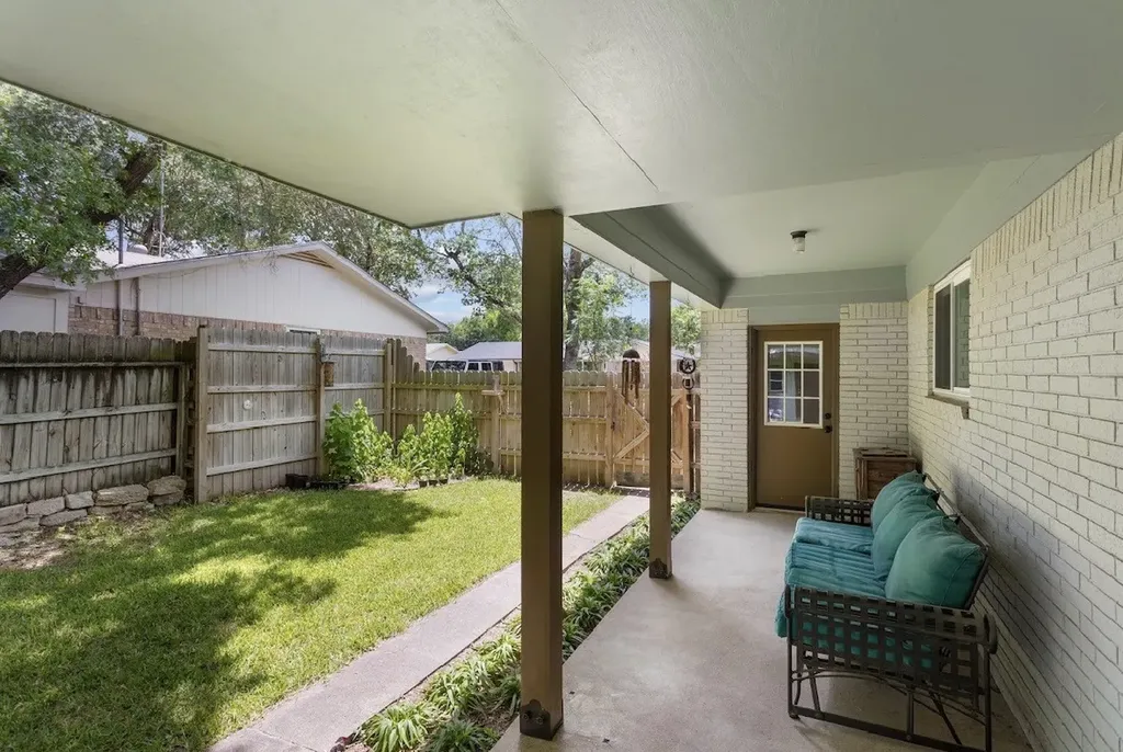 806 S Avenue O Clifton TX 76634