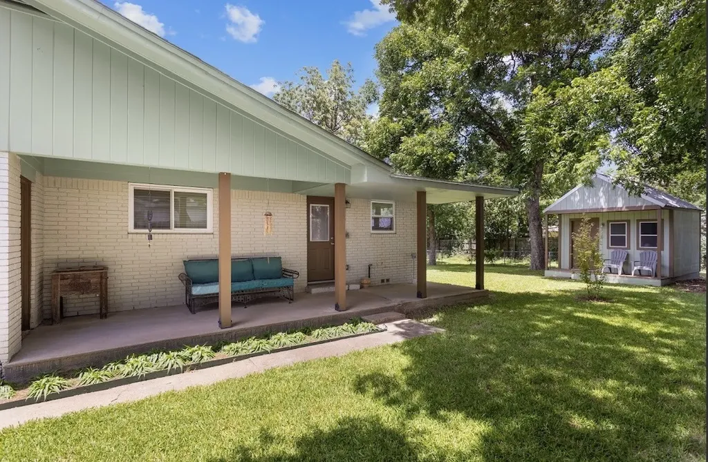 806 S Avenue O Clifton TX 76634