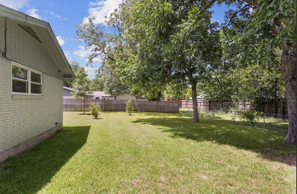 806 S Avenue O Clifton TX 76634