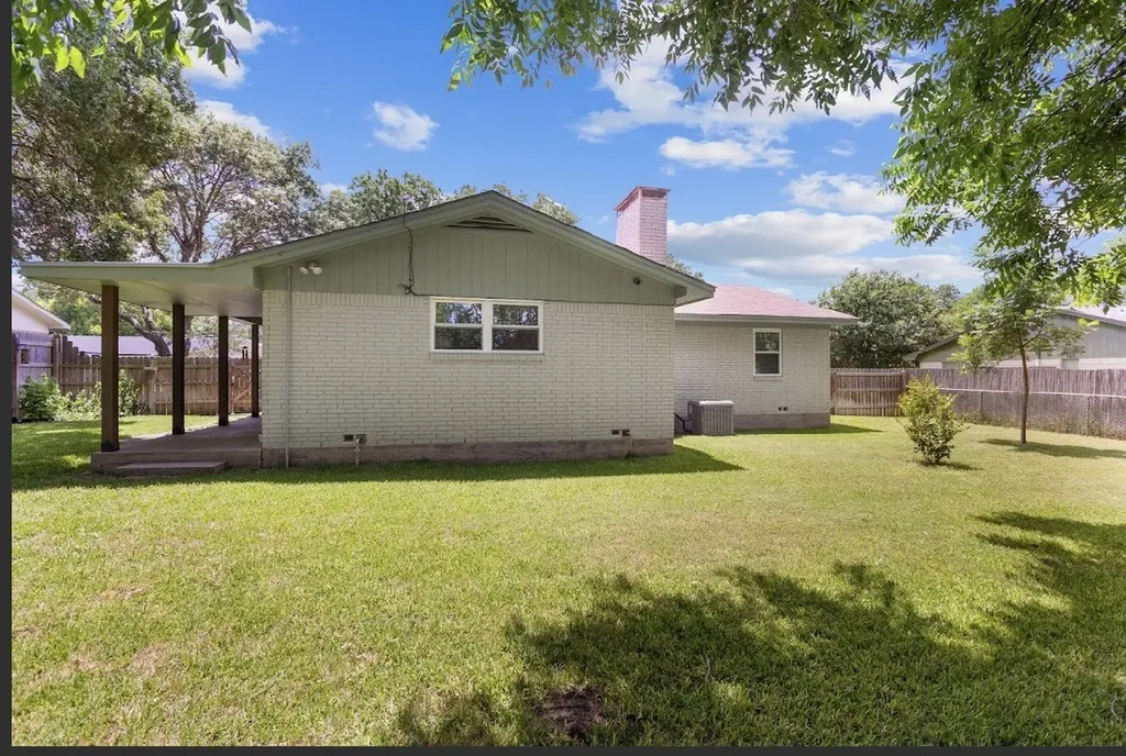 806 S Avenue O Clifton TX 76634