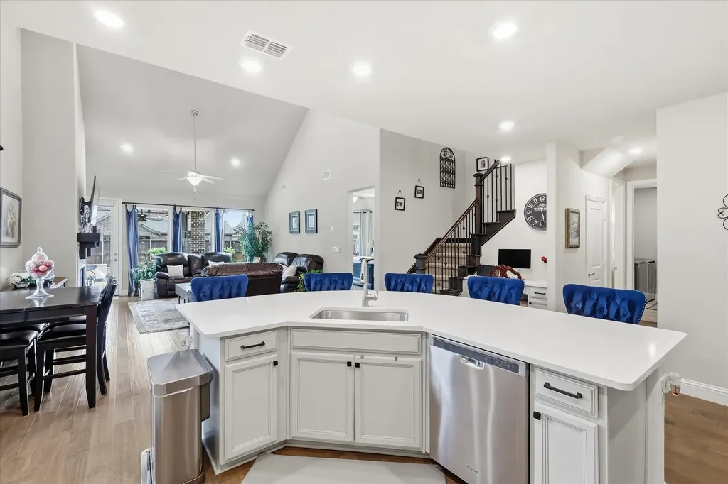 3740 Manchester The Colony TX 75056