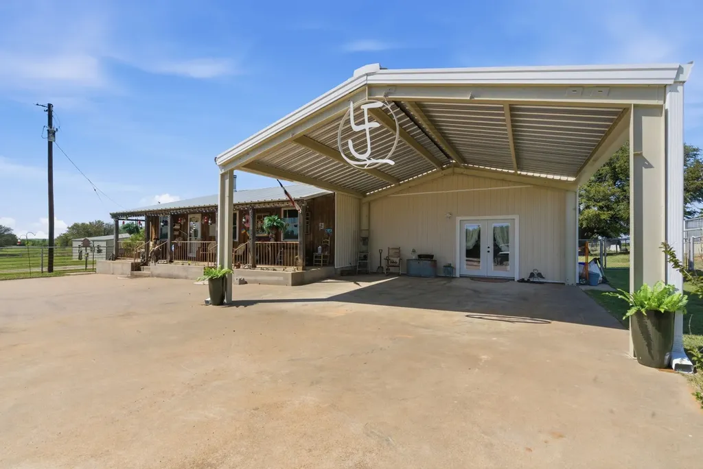 200 Strother Road Newcastle TX 76372