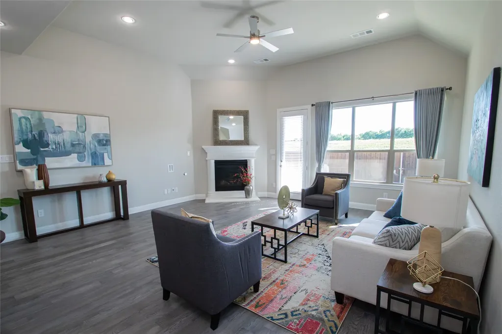 12709 Royal Oaks Lane Farmers Branch TX 75234