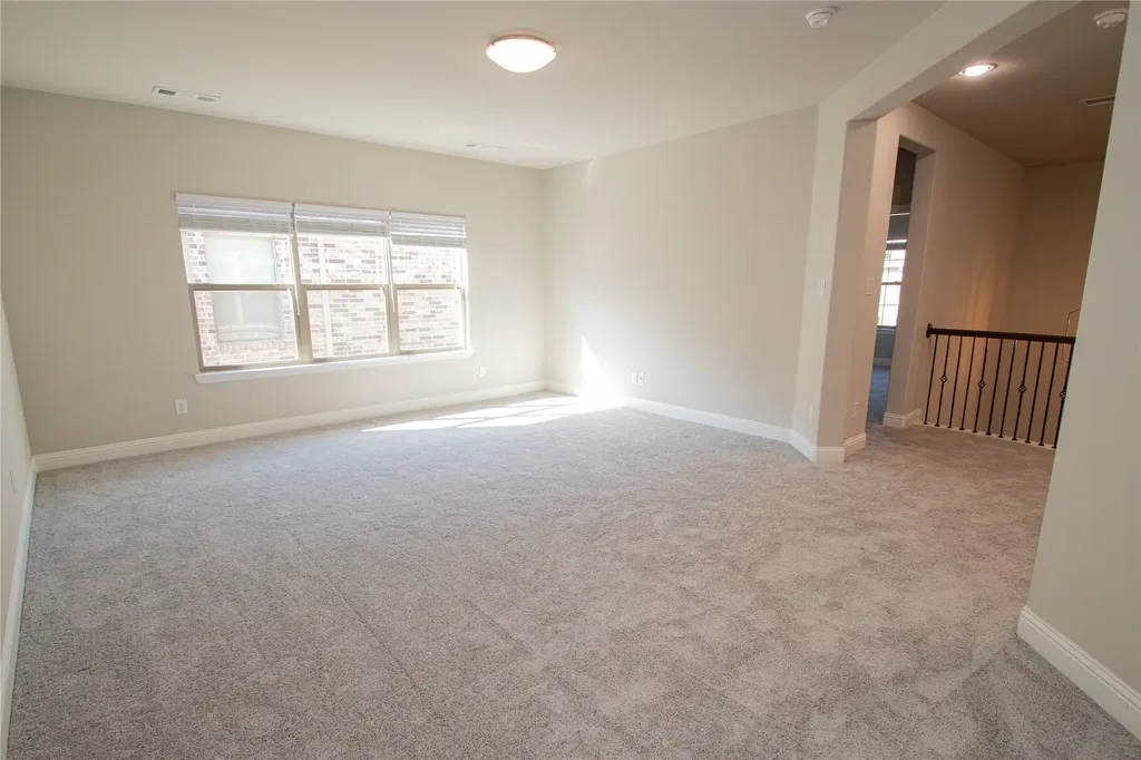 12709 Royal Oaks Lane Farmers Branch TX 75234