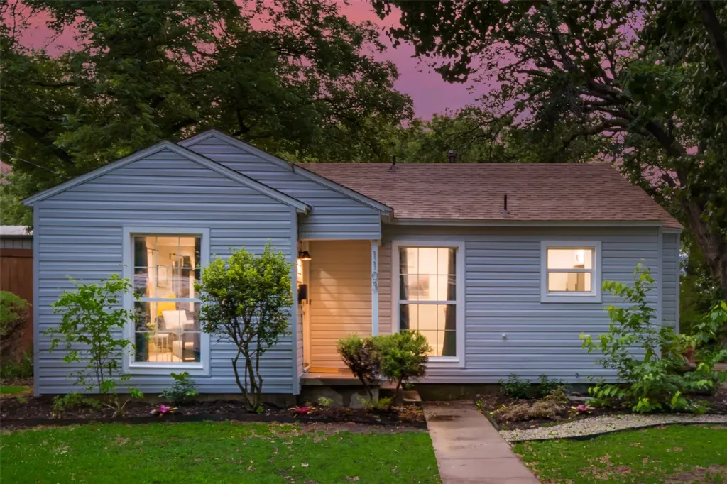 1103 W Russell Avenue Carrollton TX 75006