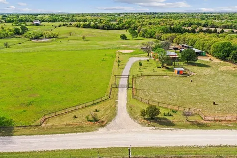 1406 N Johnson Loop Montague TX 76251