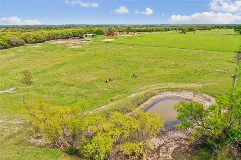1406 N Johnson Loop Montague TX 76251