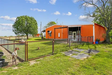 1406 N Johnson Loop Montague TX 76251