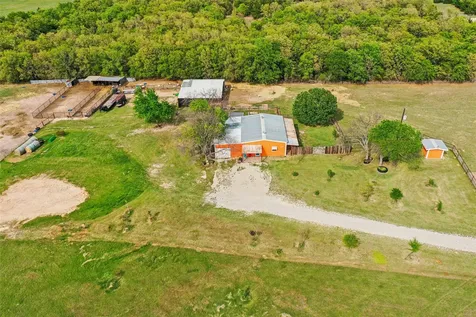 1406 N Johnson Loop Montague TX 76251