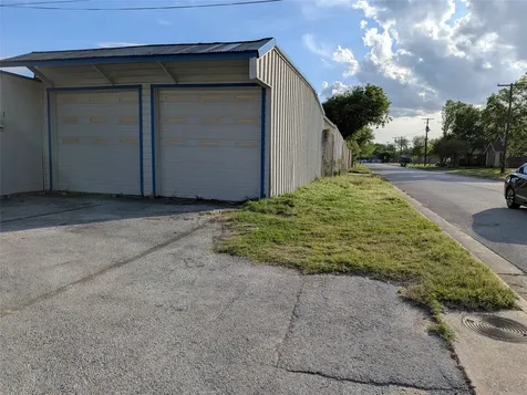 213 N Saginaw Boulevard Saginaw TX 76179
