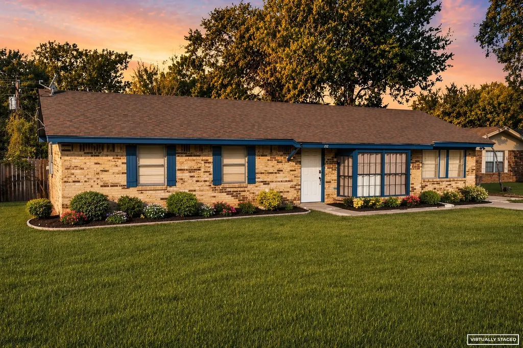 212 Mountain View Drive Azle TX 76020