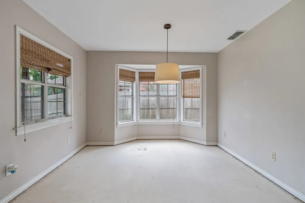 4013 Cherokee Court Granbury TX 76048