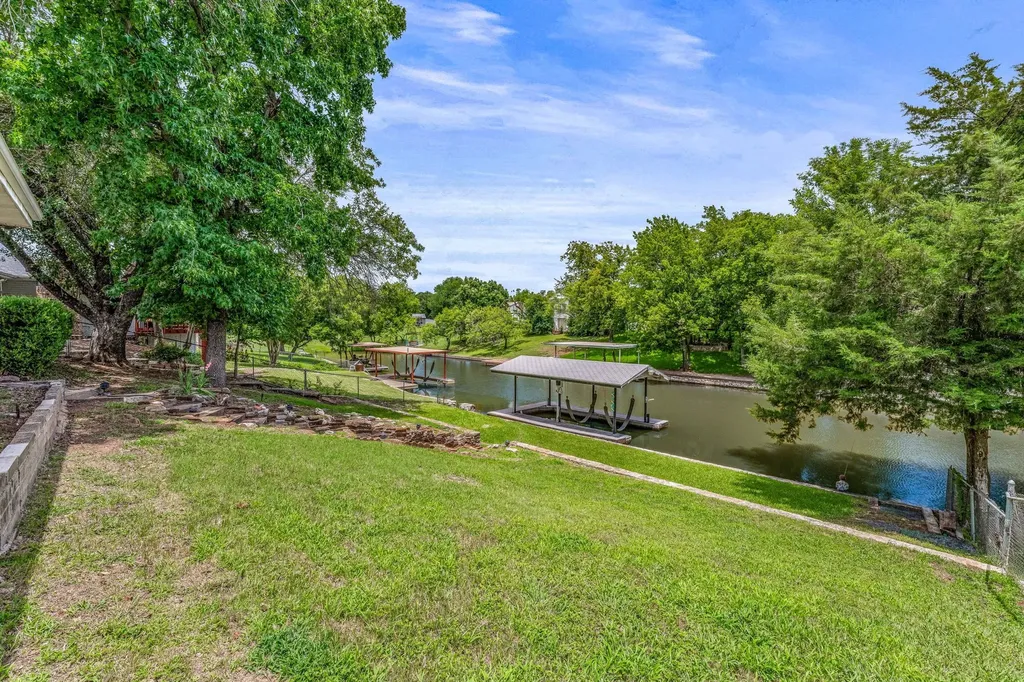 4013 Cherokee Court Granbury TX 76048