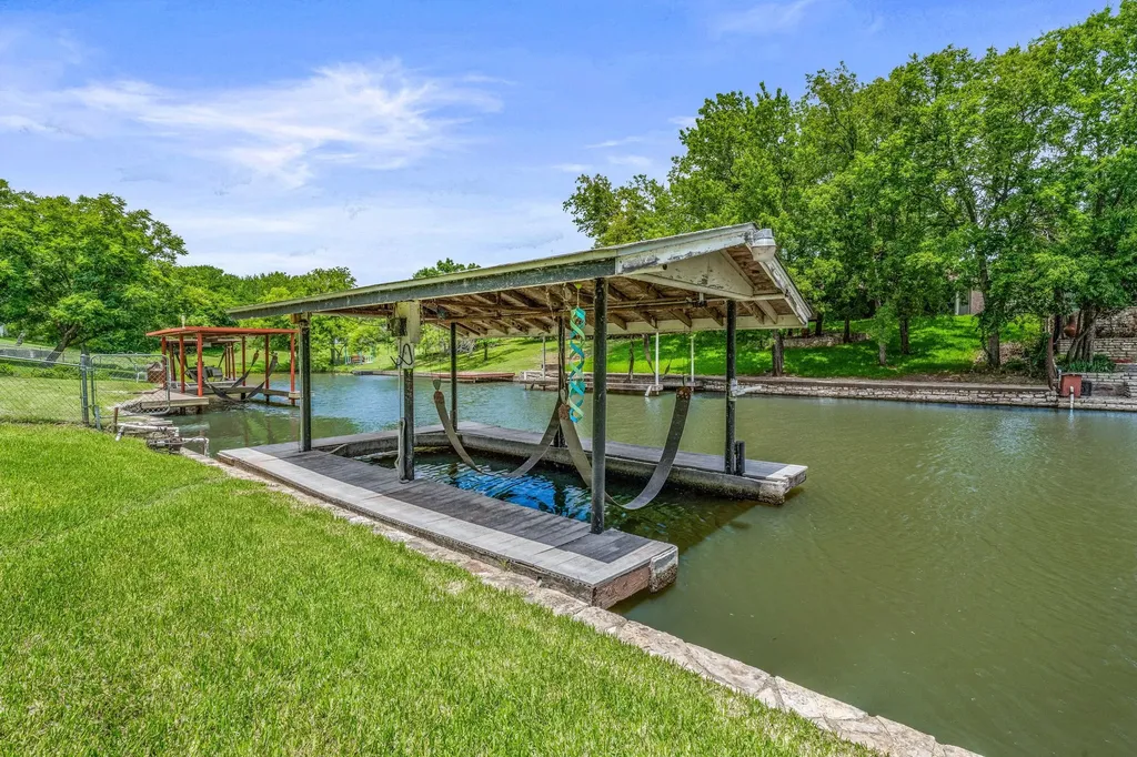4013 Cherokee Court Granbury TX 76048