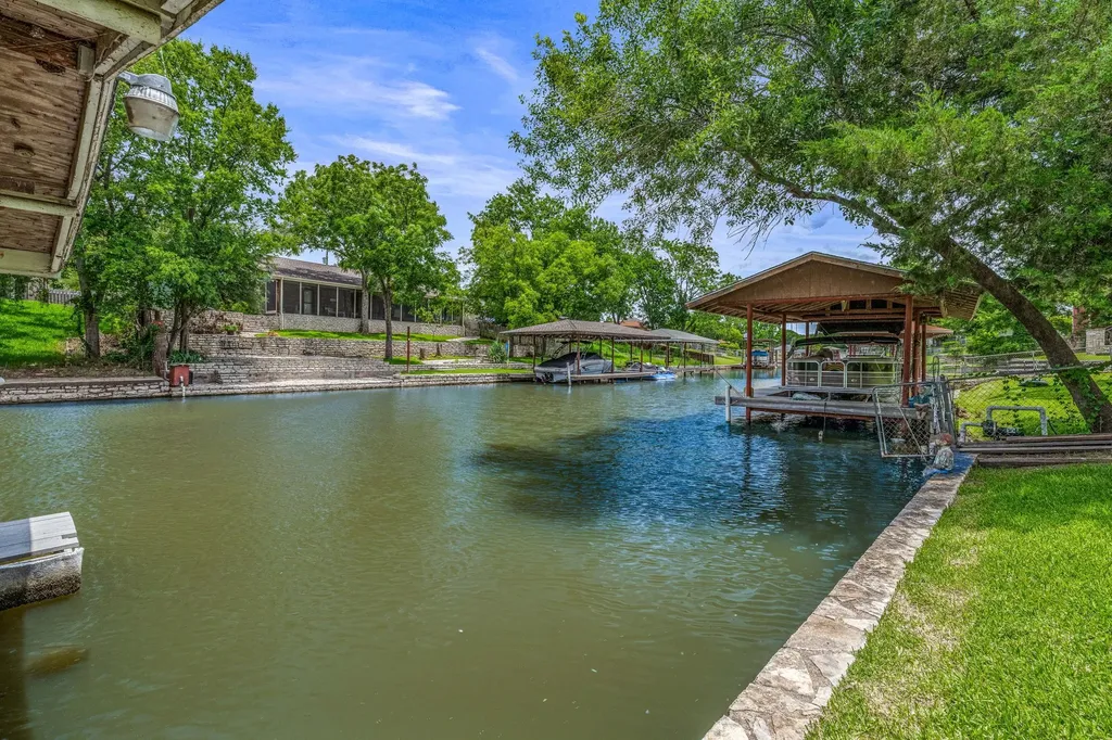 4013 Cherokee Court Granbury TX 76048