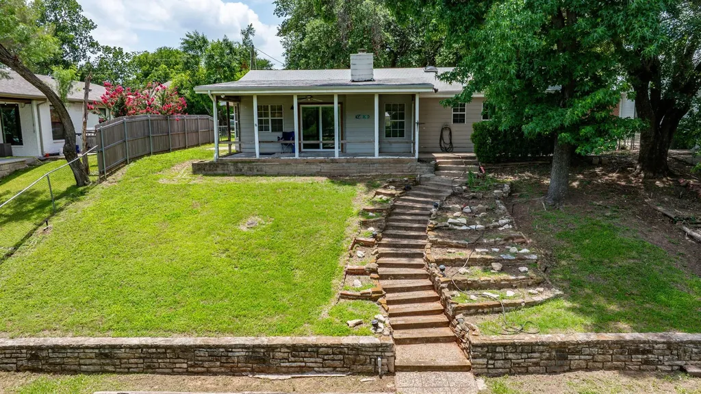 4013 Cherokee Court Granbury TX 76048