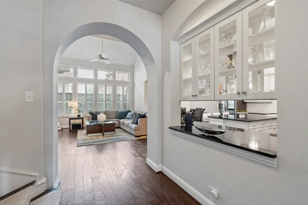 18265 Brighton Green Dallas TX 75252