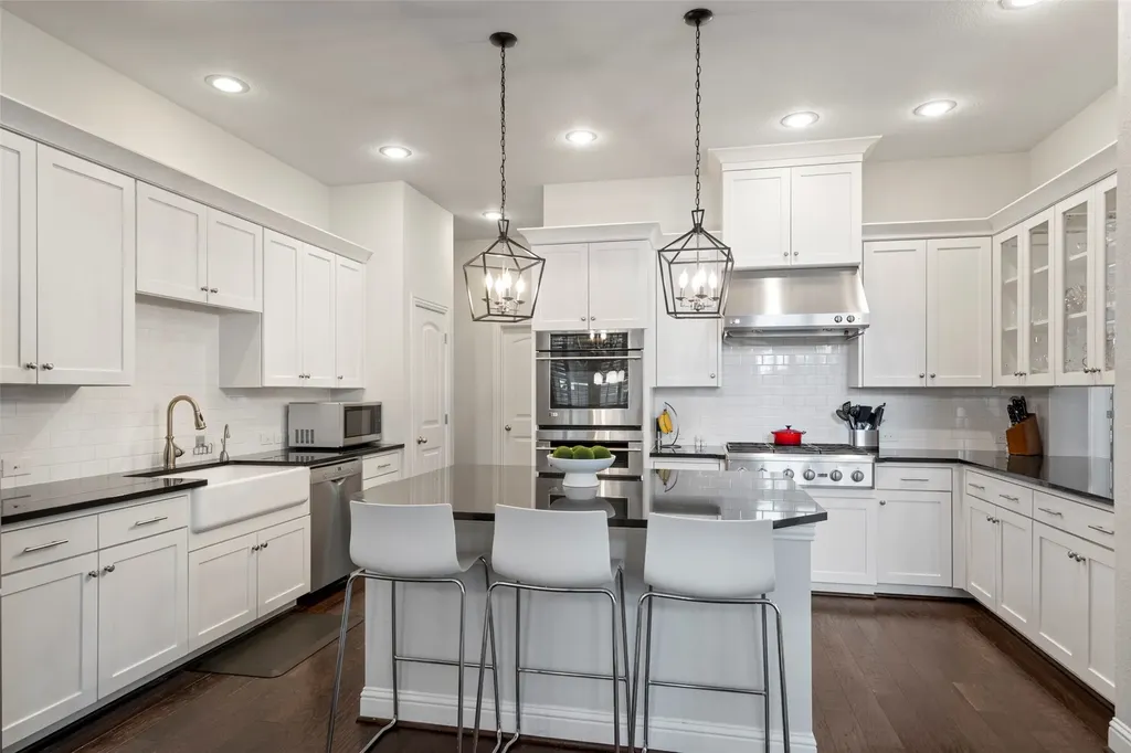 18265 Brighton Green Dallas TX 75252