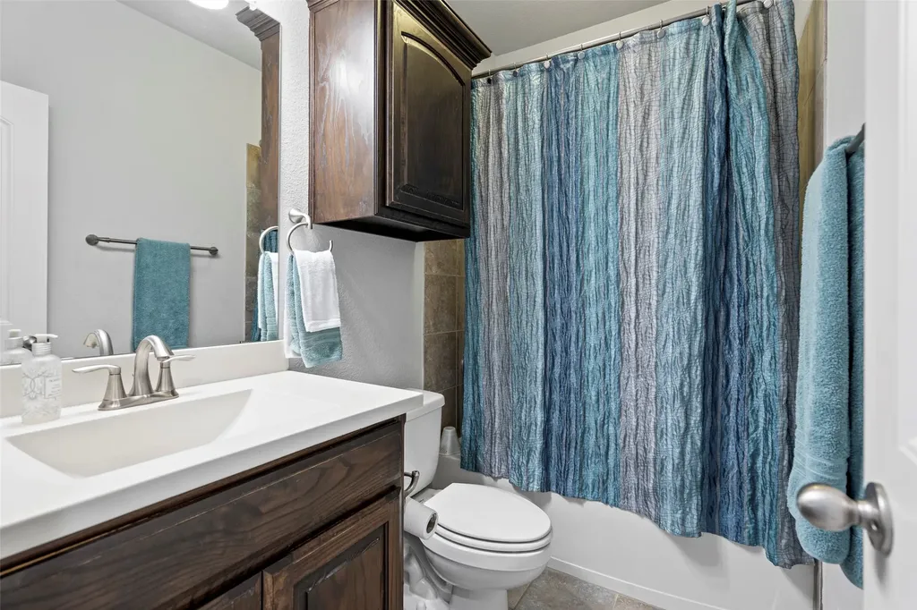 18265 Brighton Green Dallas TX 75252