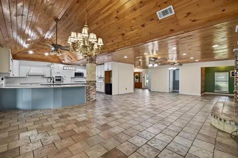 6130 Peninsula Circle Athens TX 75752