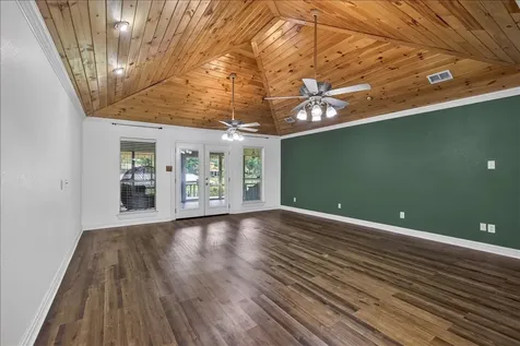 6130 Peninsula Circle Athens TX 75752