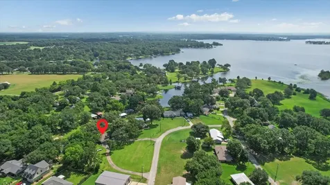 6130 Peninsula Circle Athens TX 75752