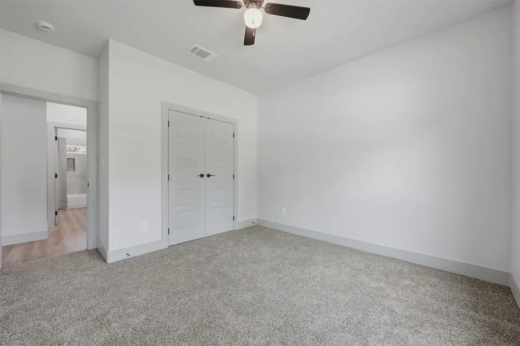 1015 Holiday Sherman TX 75090
