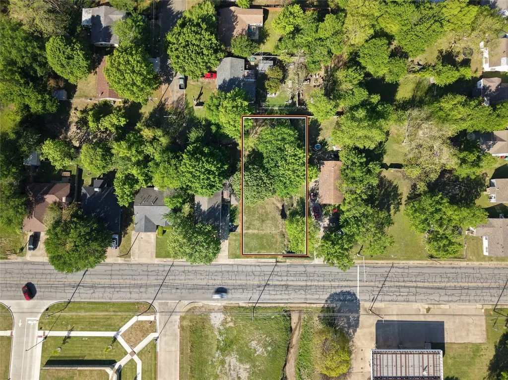 484 S Dewey Avenue Sherman TX 75090